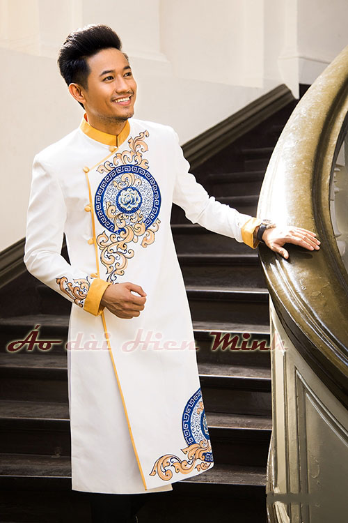 Ao dai on sale nam cach tan